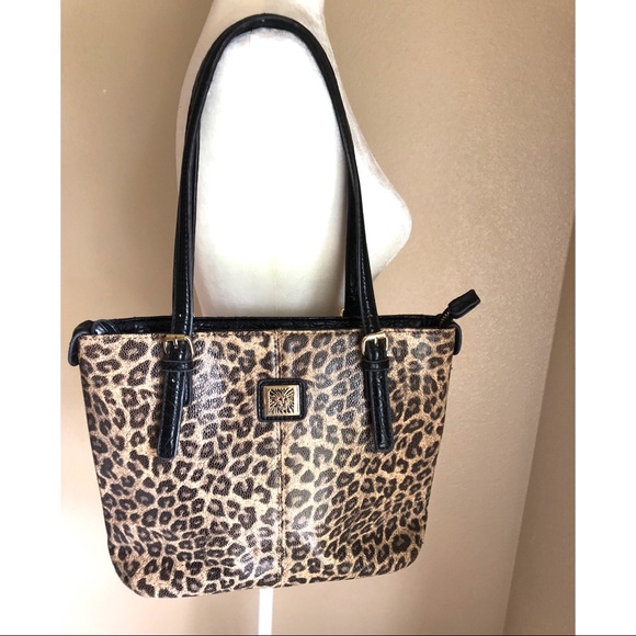 Anne Klein Handbags - Anne Klein animal print zipper tote handbag